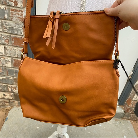 NWT T-Shirt & Jeans Bonita Flap Crossbody bag - Picture 7 of 12